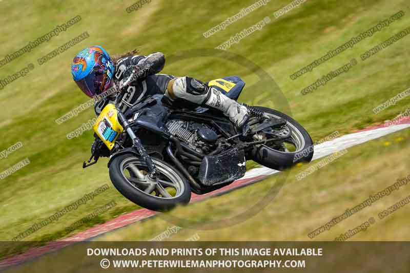 cadwell no limits trackday;cadwell park;cadwell park photographs;cadwell trackday photographs;enduro digital images;event digital images;eventdigitalimages;no limits trackdays;peter wileman photography;racing digital images;trackday digital images;trackday photos